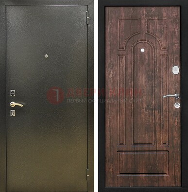 Темно-серая металлическая дверь с порошковым покрытием и МДФ коричневая ДП-292 в Оренбурге