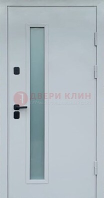 Светлая железная дверь с порошковым напылением ДП-303 в Оренбурге