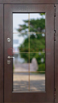 Коричневая стальная дверь со стеклом ДС-19 в Оренбурге