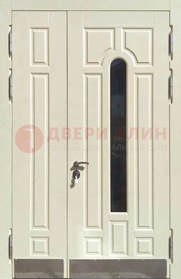 Белая двухстворчатая металлическая дверь со стеклом ДС-71 в Оренбурге