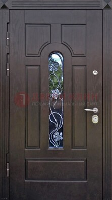 Металлическая дверь со стеклом и ковкой в цвете венге ДСК-142 в Оренбурге